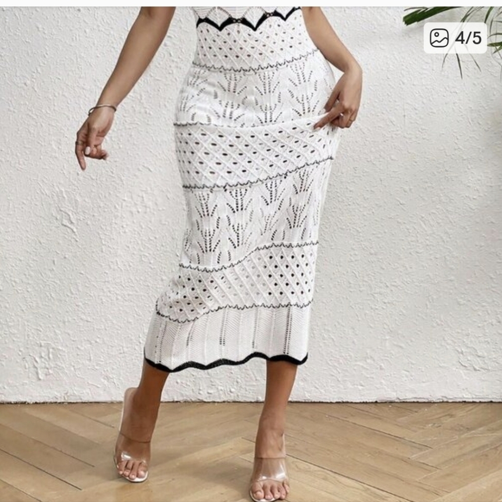 Elegant Cream And Black Crochet Dress - Picture 4 of 8